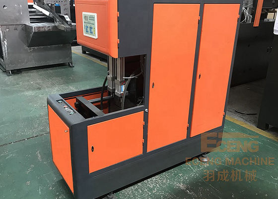 सेमी ऑटो पीईटी बोतल ब्लोइंग मशीन YC 2L-2 2 कैविटी 380V के साथ