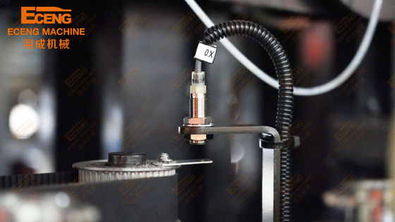 Eceng Q5L2 स्वचालित ब्लो मोल्डिंग मशीन 2 कैविटी 5L 48KW