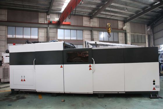 K8 0.5-2L फास्ट वाटर बोतल ब्लोइंग मशीन 65kW उच्च दक्षता के साथ 8 गुहा