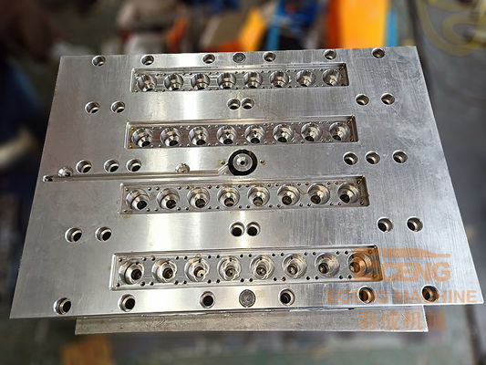 4Cr13 एसएस पीईटी बोतल मोल्ड 730x450x480mm इंजेक्शन मोल्डिंग