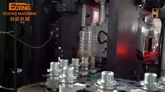एसींग टॉयलेटरीज़ पीईटी बोतल उड़ाने वाली मशीन 3 चरण 380V