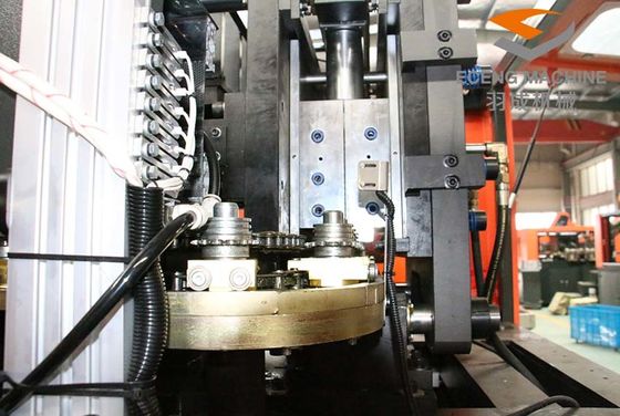 29KW 4 गुहा पीईटी ब्लोइंग मशीन 3 चरण 380V प्लास्टिक की बोतल बनाना